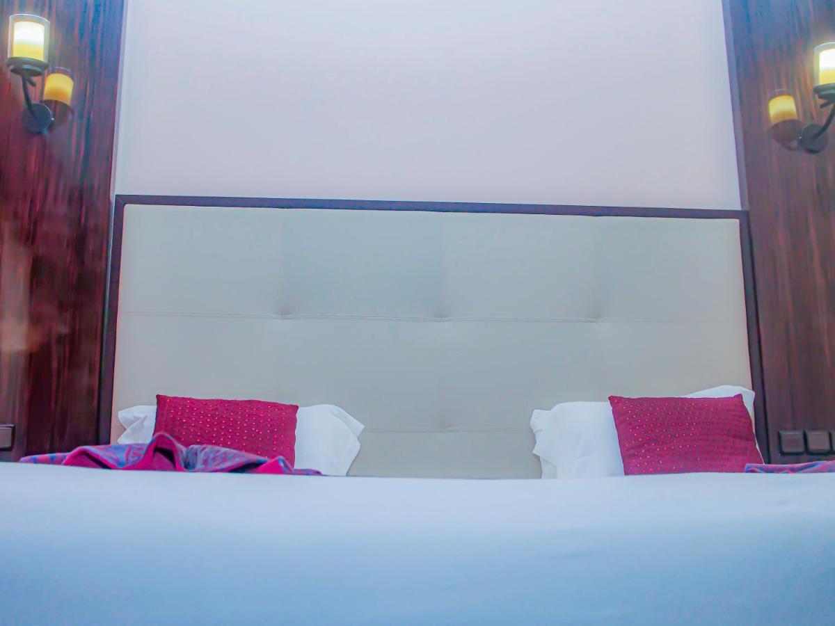 Hotel Fleur De Lys Almadies Dakar Esterno foto